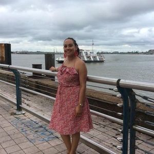 Meet your Posher, Jennifer